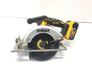 DEWALT CIRCULAR SAW 6 1 2 DCS566 W BATTERY DC RE Very Good Buya